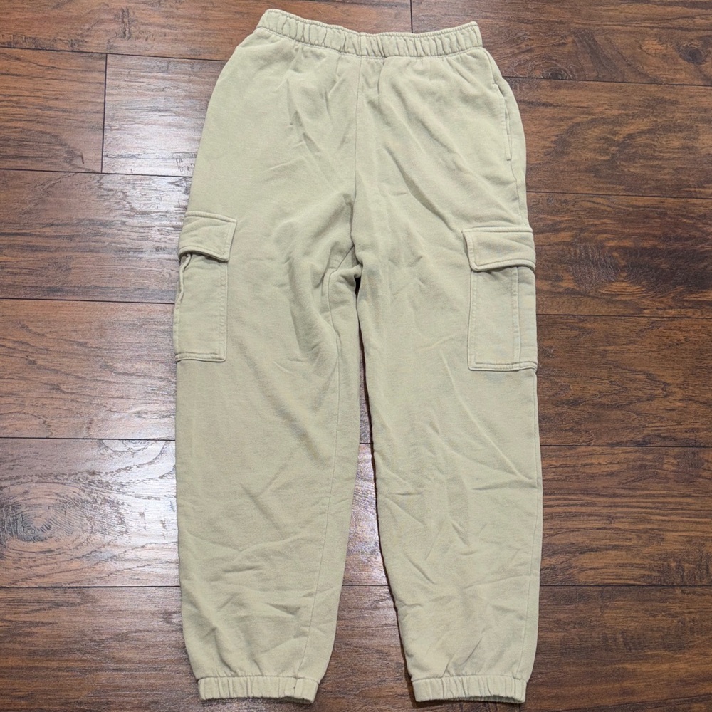 American Eagle Outfitters light green olive cargo Jogger Pants small EUC!